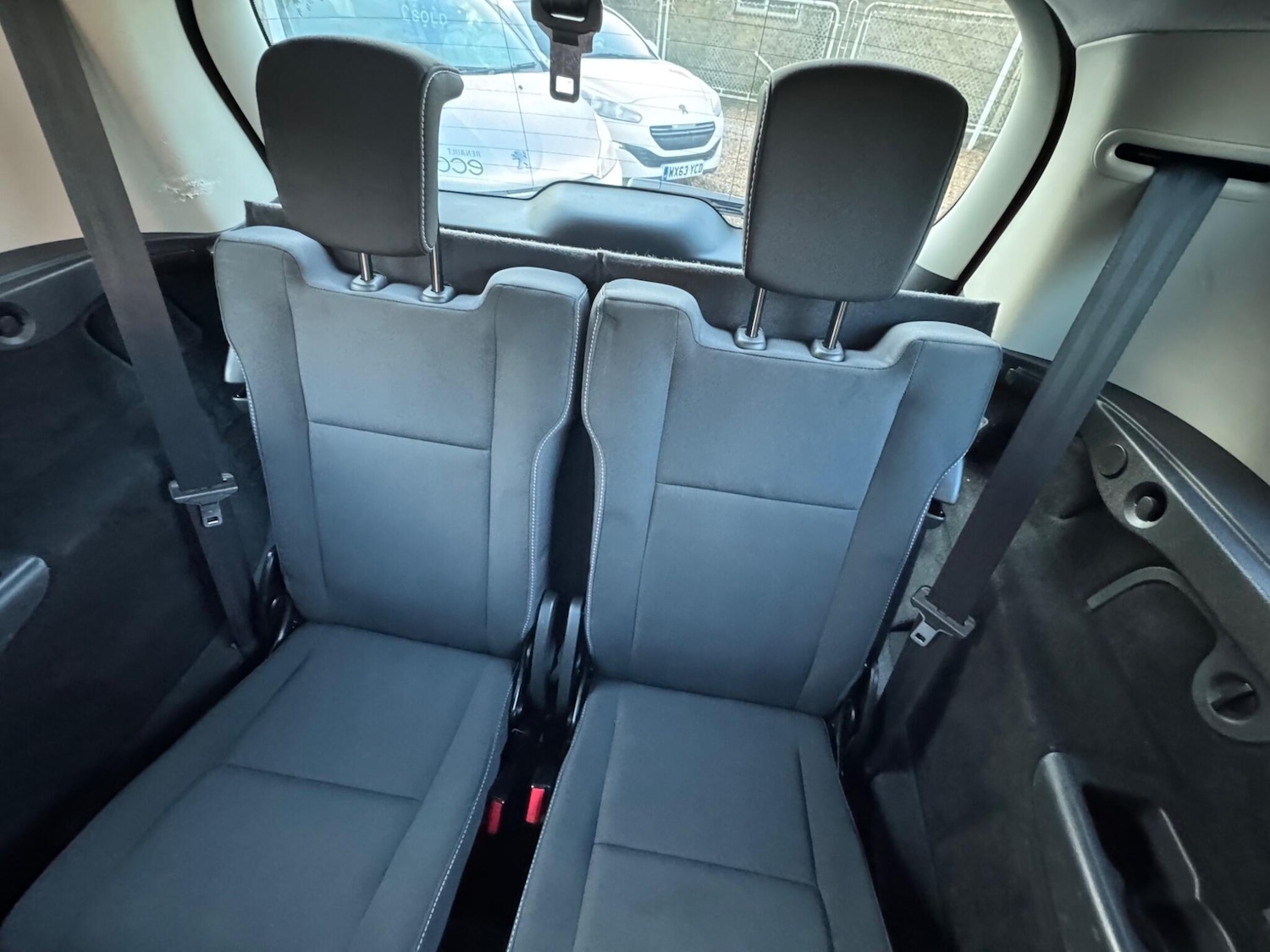 Used Renault Grand Scenic 2015 for sale - 77396199: Photo 31