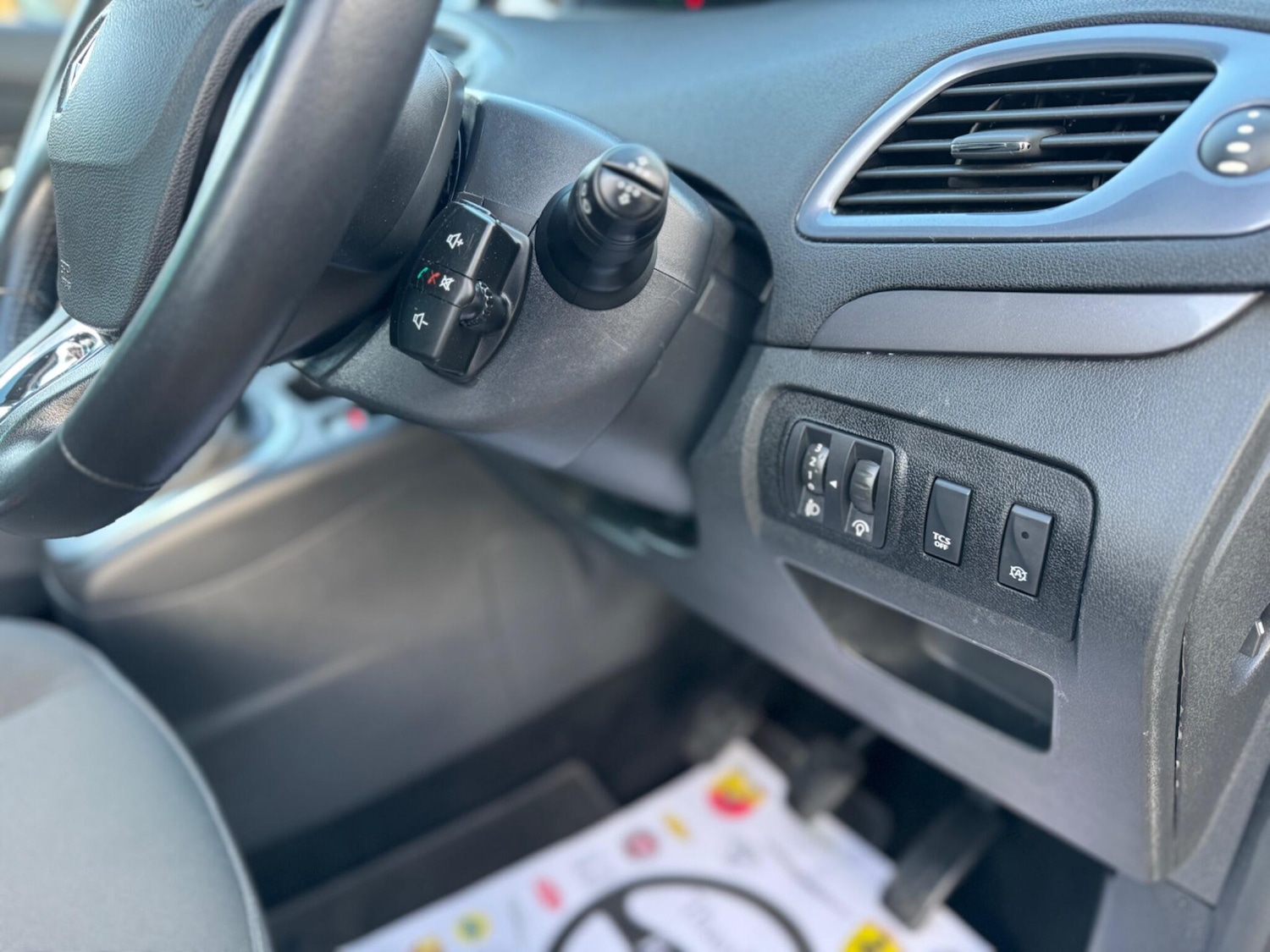 Used Renault Grand Scenic 2015 for sale - 77396199: Photo 33