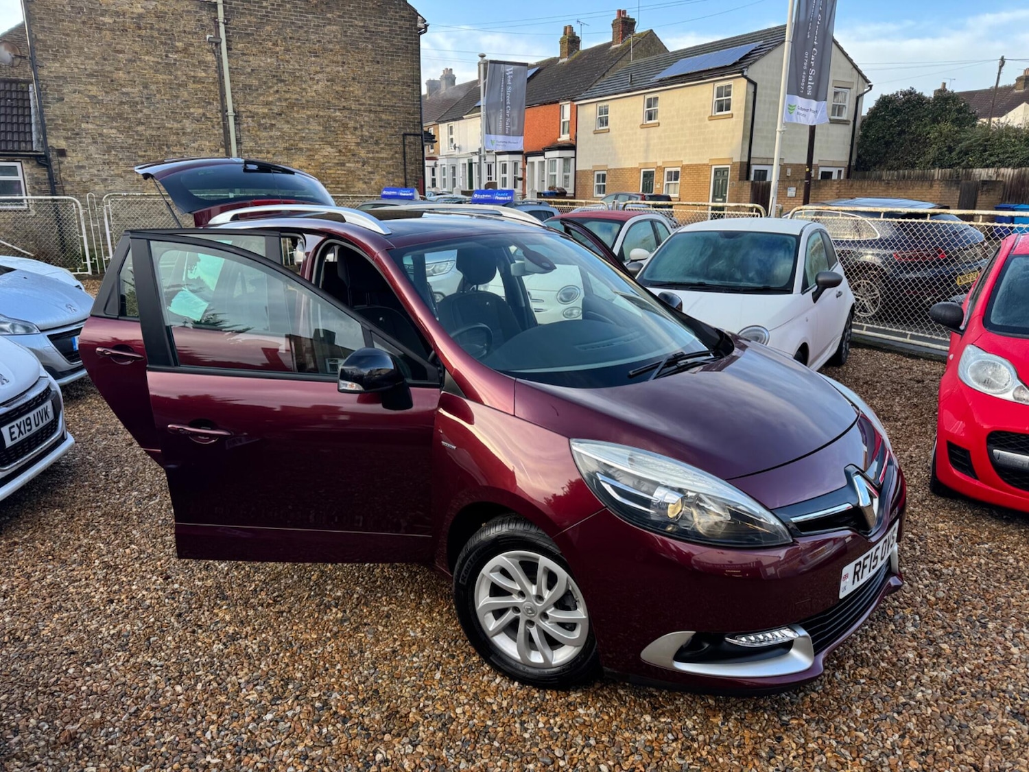 Used Renault Grand Scenic 2015 for sale - 77396199: Photo 6