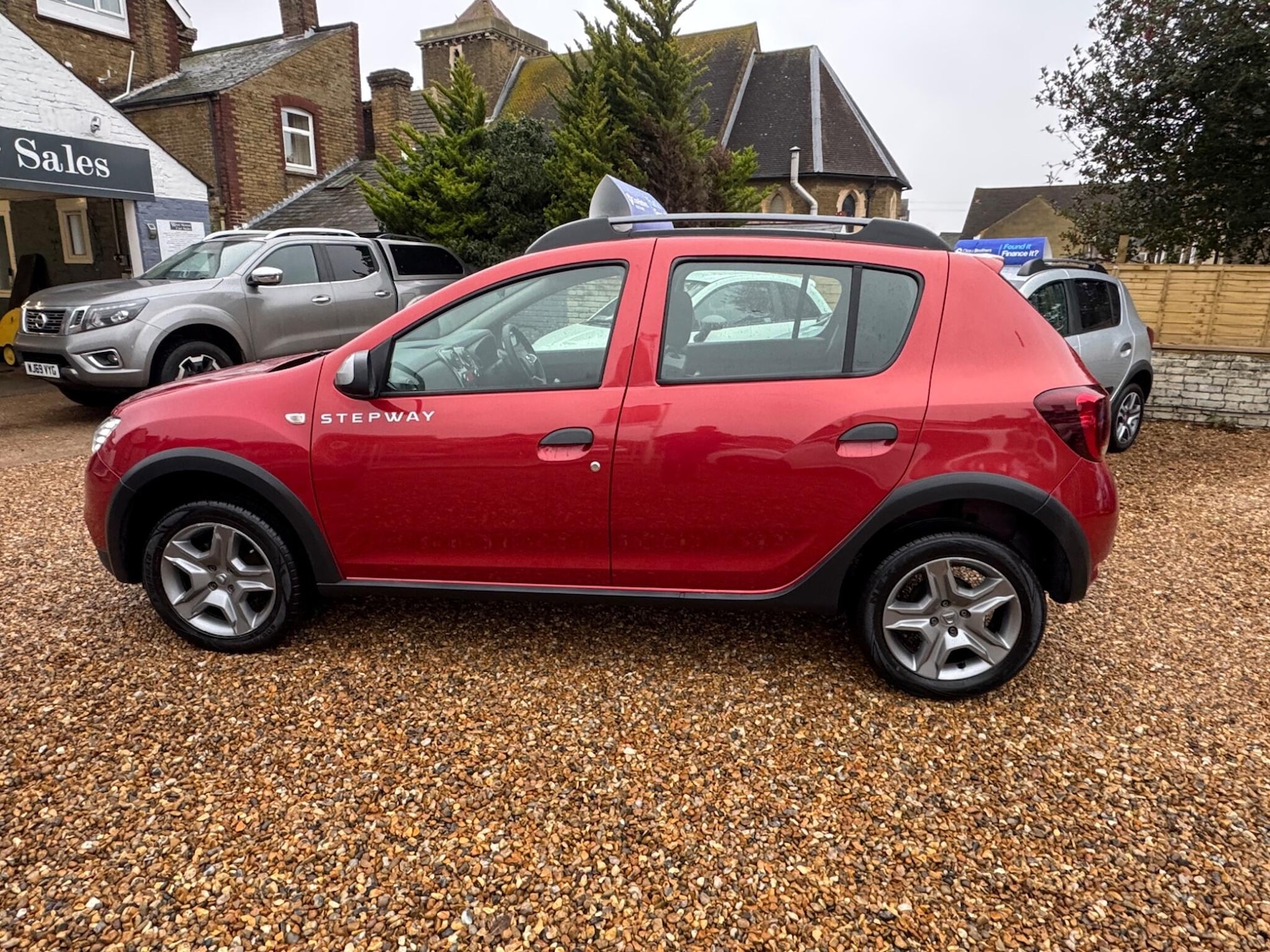 Used Dacia Sandero Stepway 2017 for sale - 77144464: Photo 3