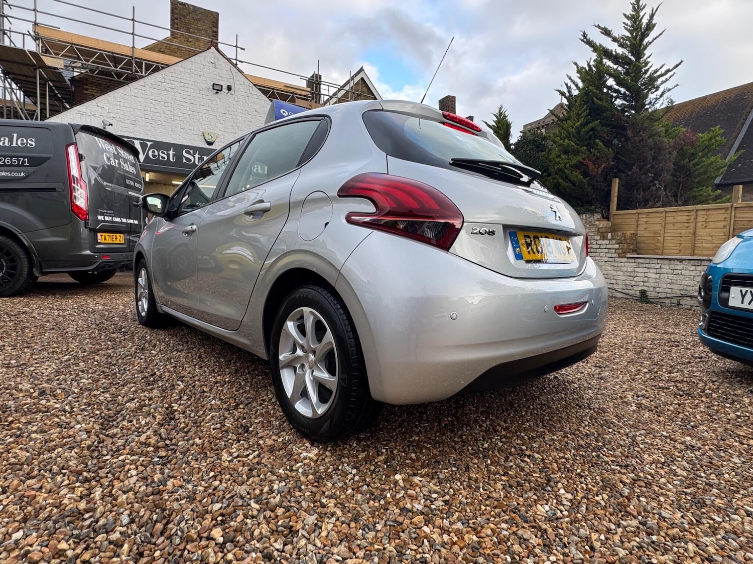 Used Peugeot 208 2018 for sale - 76991705: Photo 2
