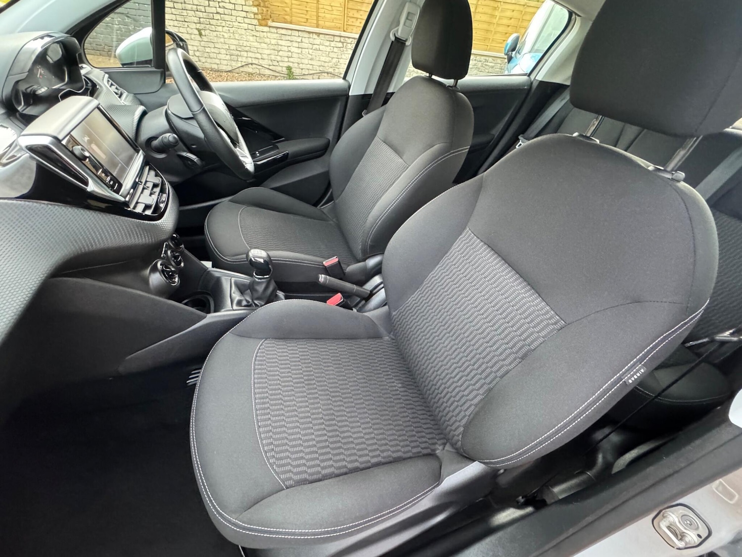 Used Peugeot 208 2018 for sale - 76991705: Photo 25