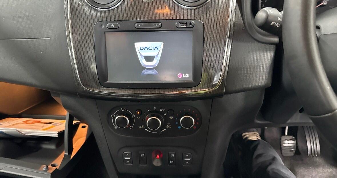 Used Dacia Sandero Stepway 2017 for sale - 77377707: Photo 4