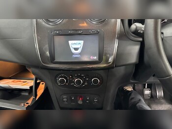 Used Dacia Sandero Stepway 2017 for sale - 77377707: Photo