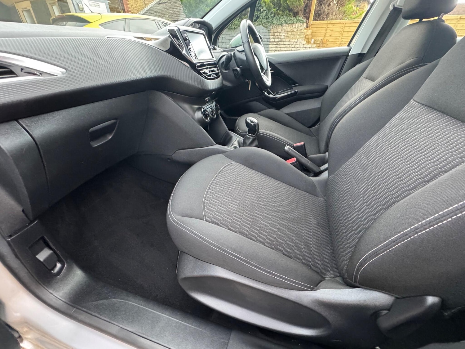 Used Peugeot 208 2018 for sale - 76691164: Photo 31