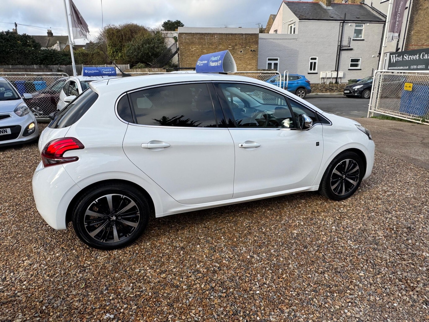 Used Peugeot 208 2019 for sale - 76927056: Photo 11