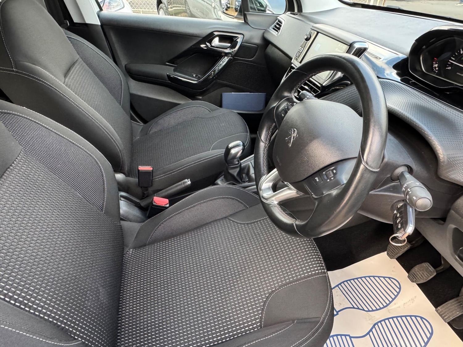 Used Peugeot 208 2019 for sale - 76927056: Photo 13