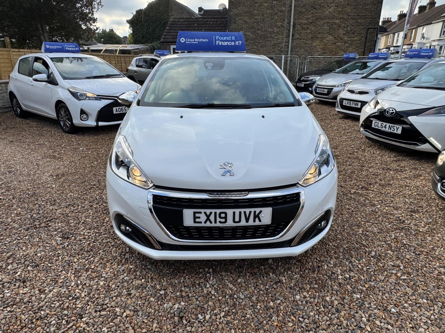 Used Peugeot 208 2019 for sale - 76927056: Photo 2