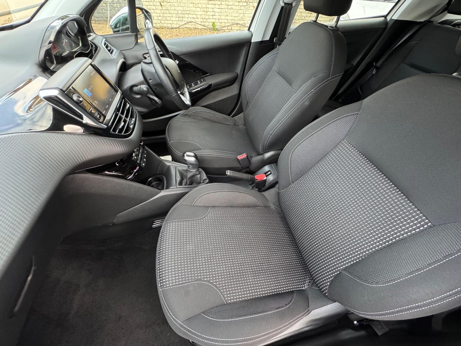 Used Peugeot 208 2019 for sale - 76927056: Photo 30