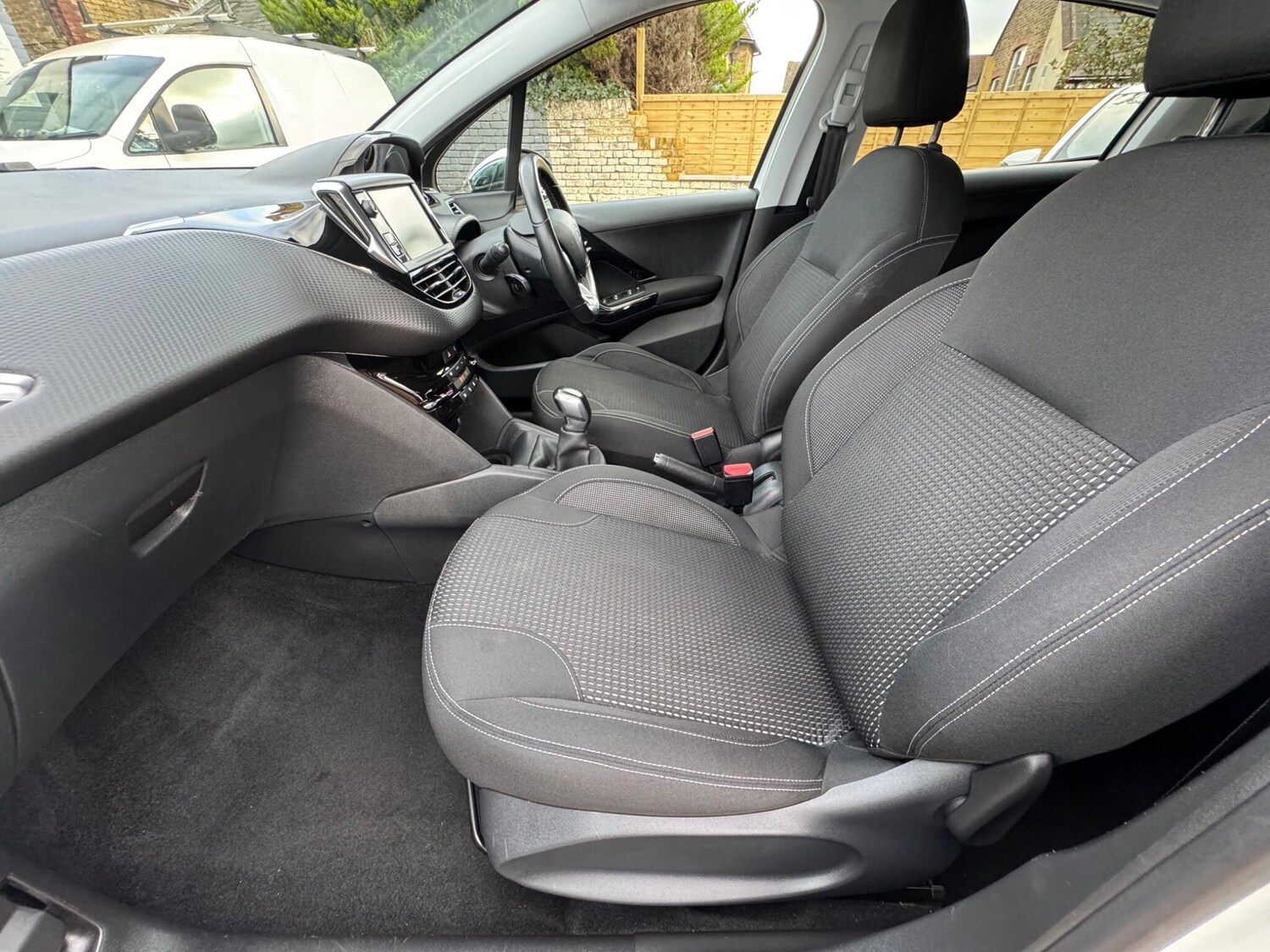 Used Peugeot 208 2019 for sale - 76927056: Photo 31