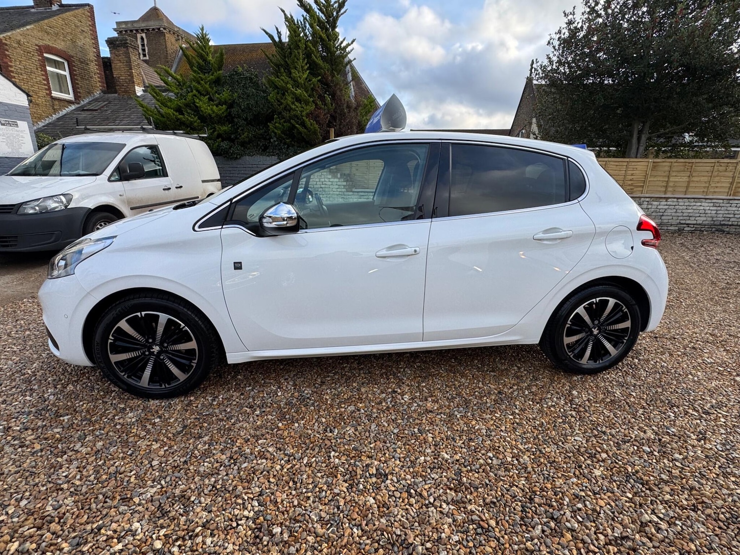 Used Peugeot 208 2019 for sale - 76927056: Photo 9