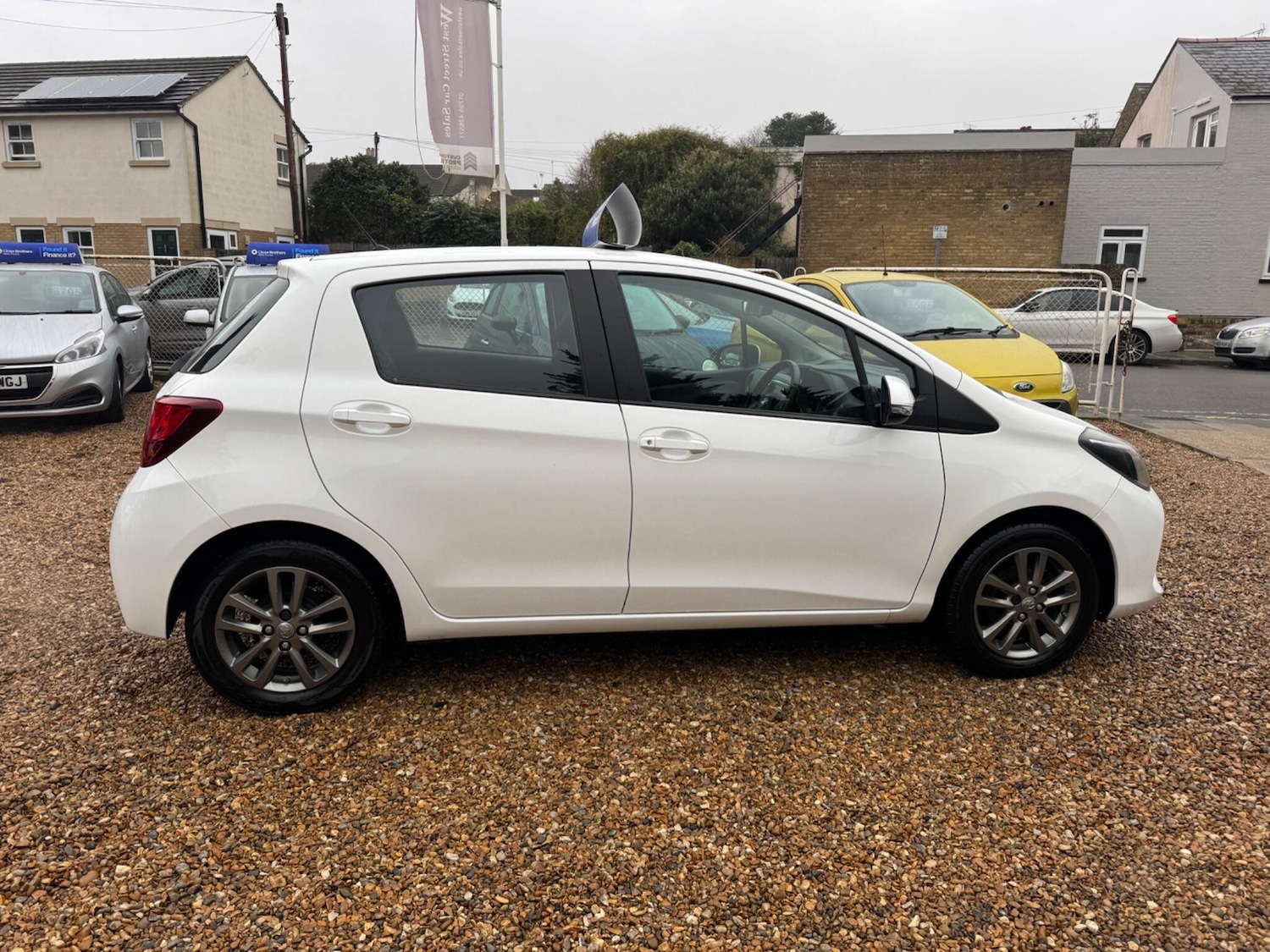 Used Toyota Yaris 2015 for sale - 76691169: Photo 11