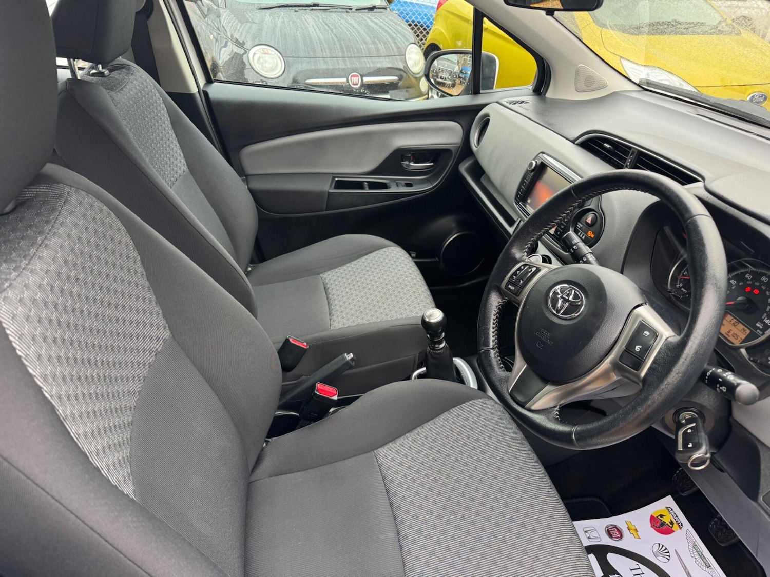 Used Toyota Yaris 2015 for sale - 76691169: Photo 13