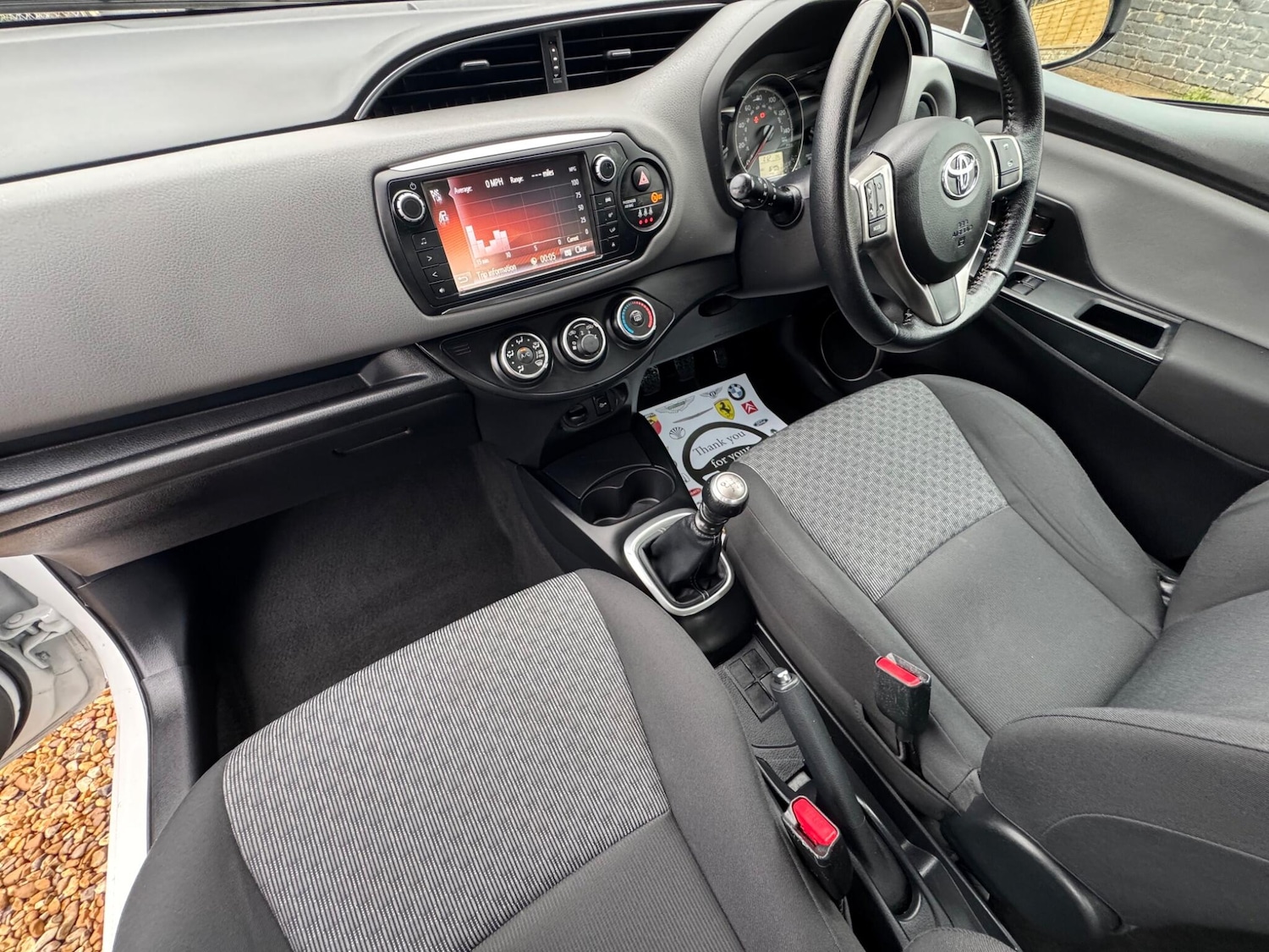 Used Toyota Yaris 2015 for sale - 76691169: Photo 27