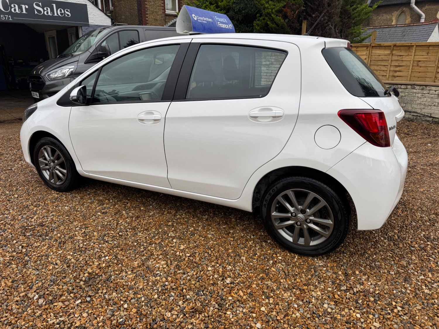 Used Toyota Yaris 2015 for sale - 76691169: Photo 7