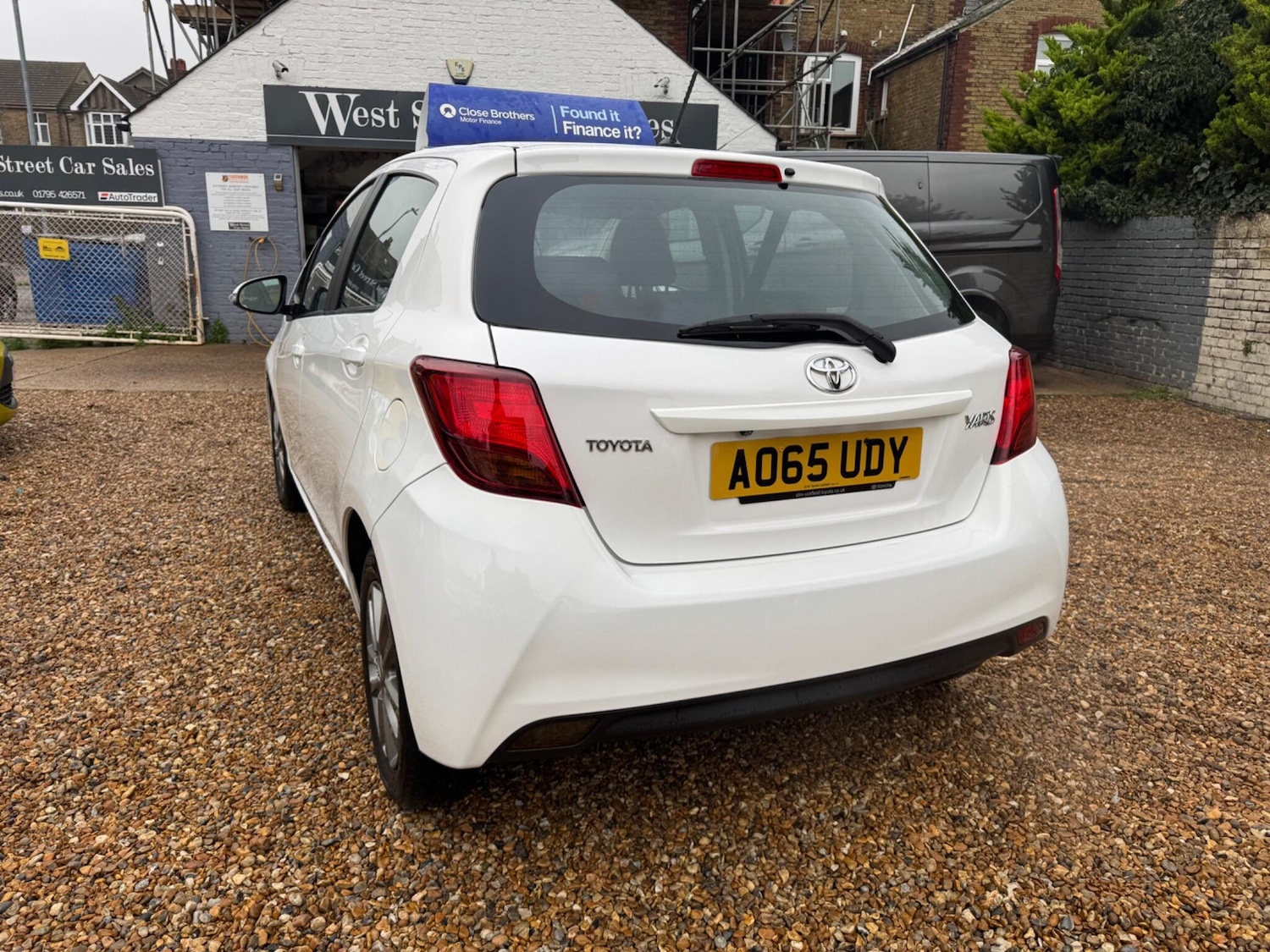 Used Toyota Yaris 2015 for sale - 76691169: Photo 8