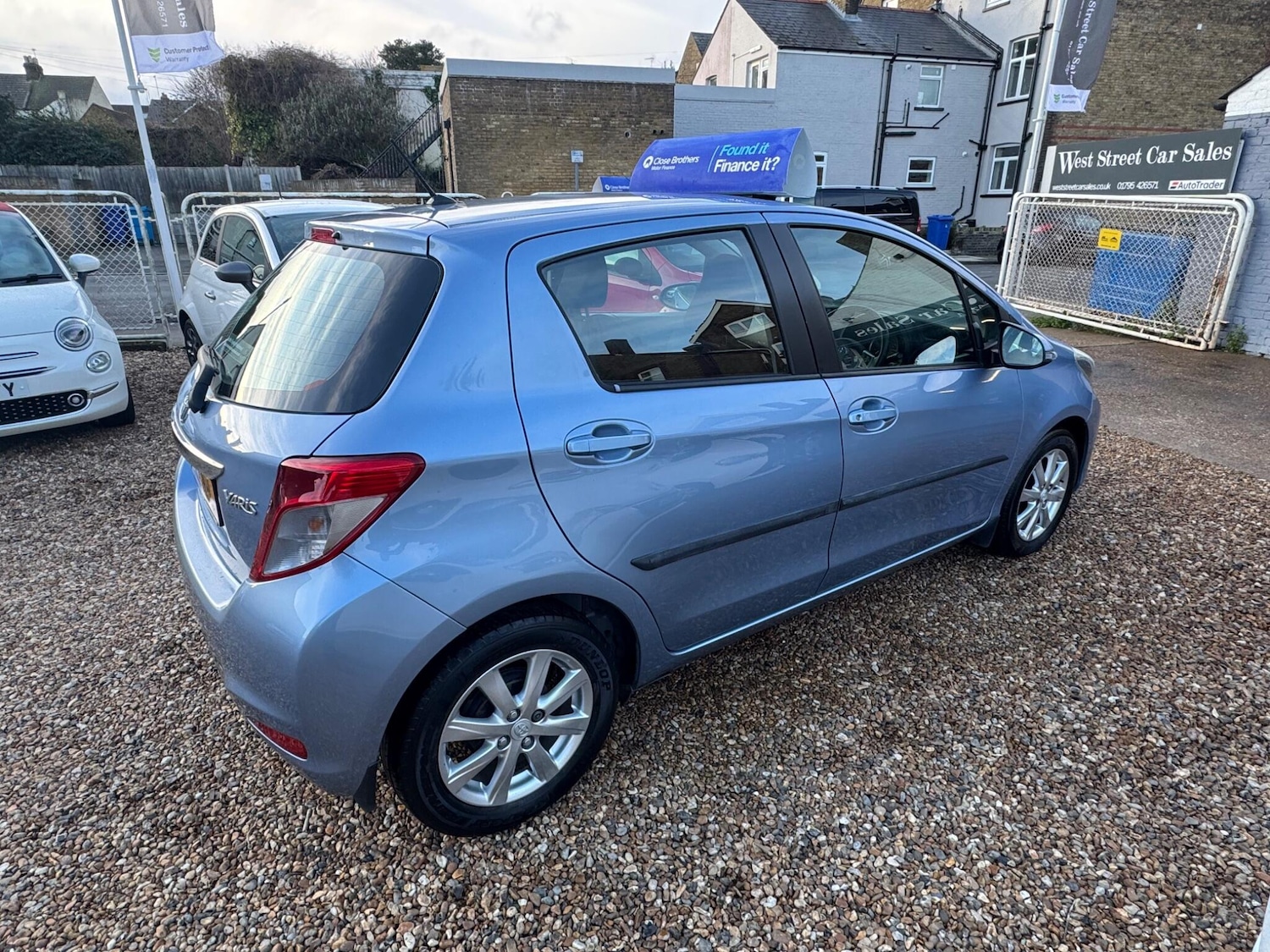 Used Toyota Yaris 2012 for sale - 77396346: Photo 12