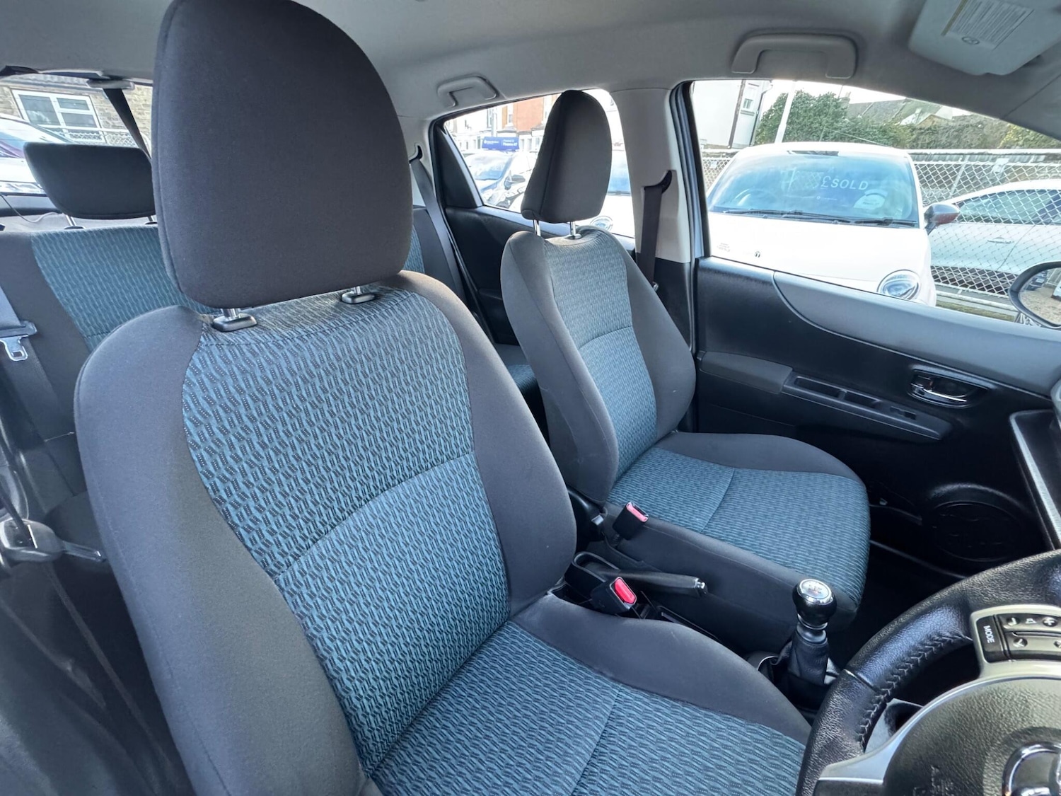 Used Toyota Yaris 2012 for sale - 77396346: Photo 14