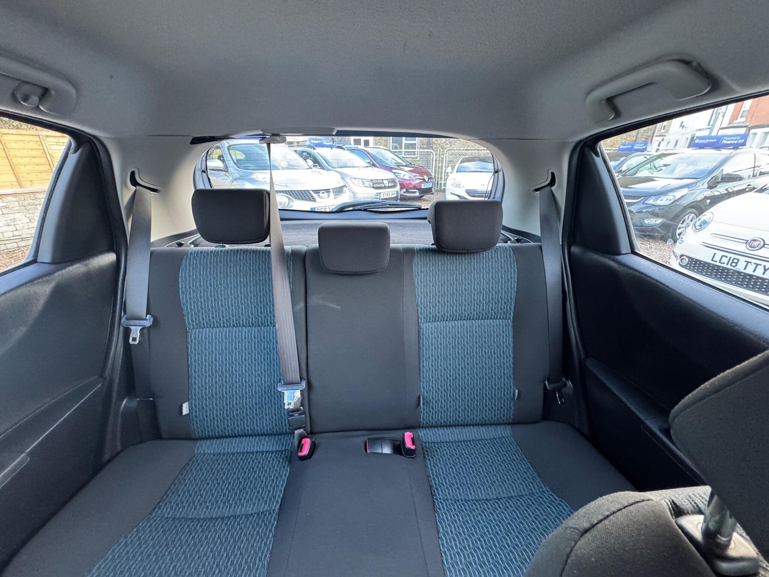 Used Toyota Yaris 2012 for sale - 77396346: Photo 19