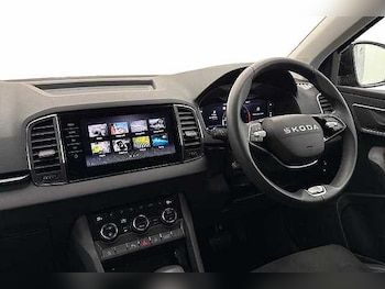 Used Skoda Karoq 2025 for sale - 76219290: Photo 2
