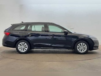 Used Skoda Octavia 2024 for sale - 76219291: Photo