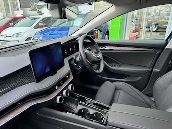 Used Skoda Superb 2024 for sale - 75732479: Photo