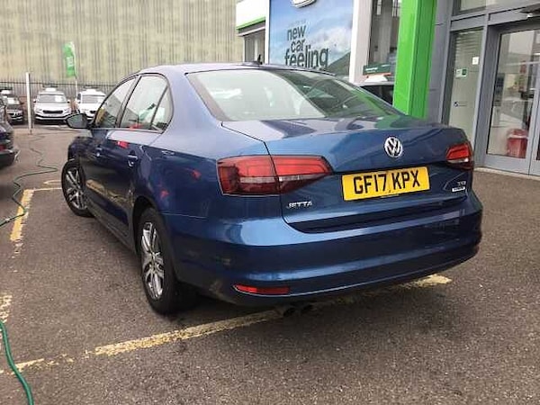 Used Volkswagen Jetta 2017 for sale - 76193375: Photo 3