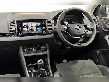 Used Skoda Karoq 2024 for sale - 76164014: Photo 2