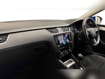 Used Skoda Octavia 2019 for sale - 75982474: Photo 2