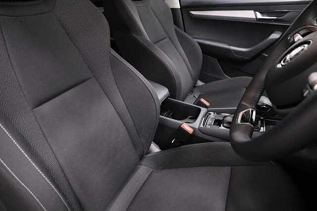 Used Skoda Karoq 2024 for sale - 76547530: Photo 10