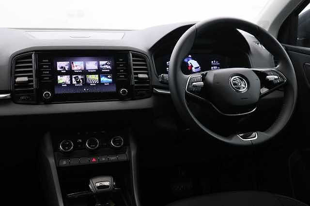 Used Skoda Karoq 2024 for sale - 76547530: Photo 2