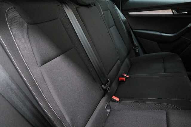 Used Skoda Karoq 2024 for sale - 76547530: Photo 9