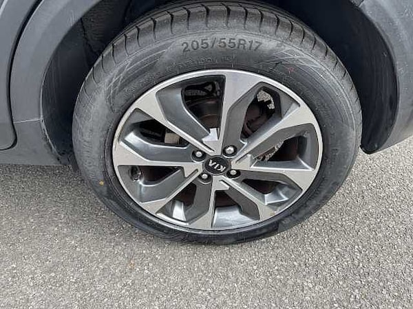 Used Kia Stonic 2018 for sale - 75732524: Photo 5