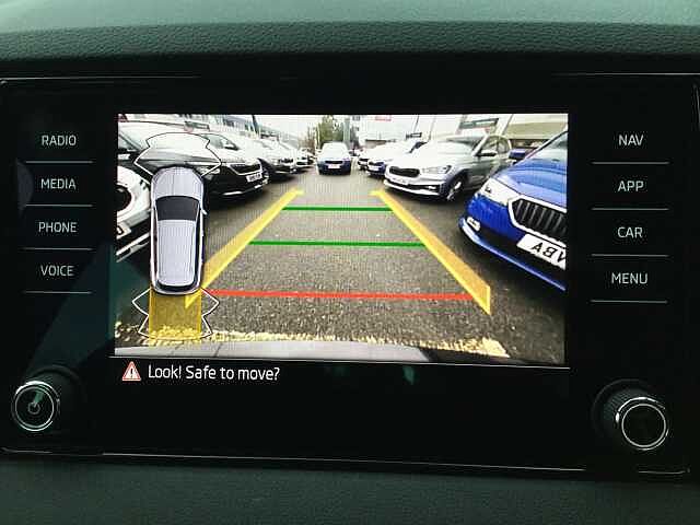 Used Skoda Karoq 2024 for sale - 76547533: Photo 9