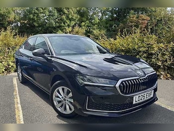 Used Skoda Superb 2025 for sale - 75732478: Photo