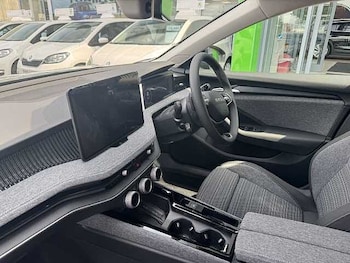 Used Skoda Superb 2025 for sale - 75732478: Photo