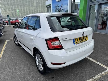Used Skoda Fabia 2018 for sale - 75937828: Photo