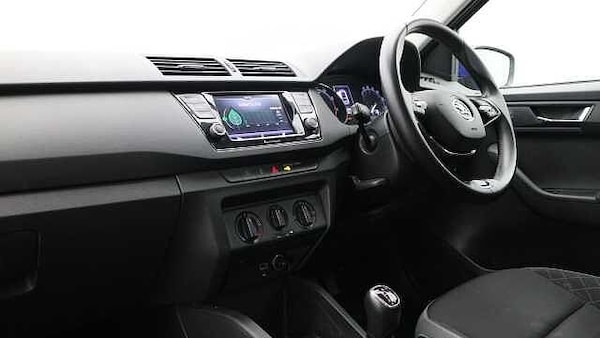 Used Skoda Fabia 2020 for sale - 75732505: Photo 2