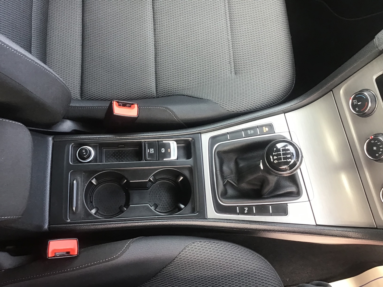 Used Volkswagen Golf 2015 for sale - 76208644: Photo 24