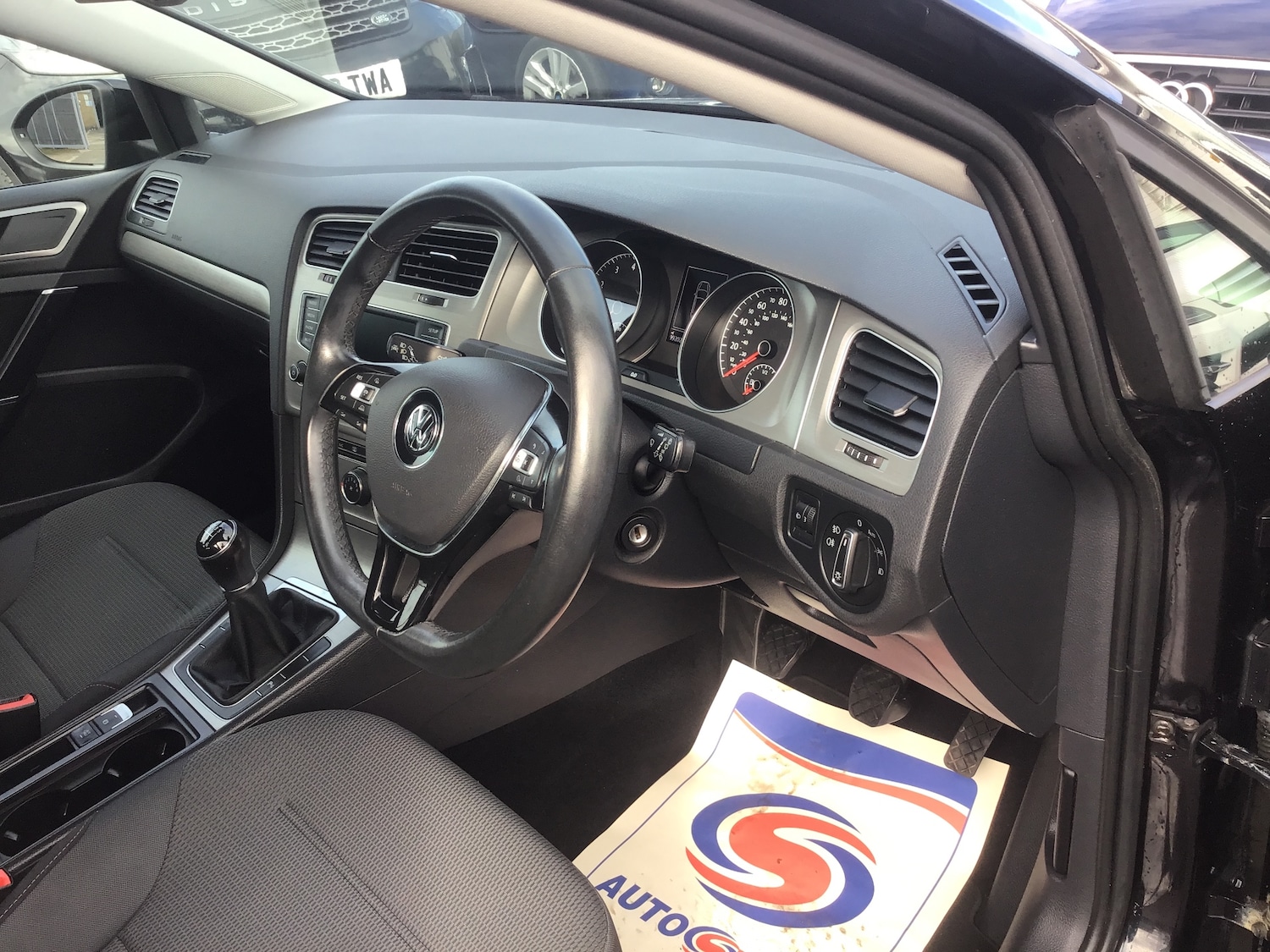 Used Volkswagen Golf 2015 for sale - 76208644: Photo 31