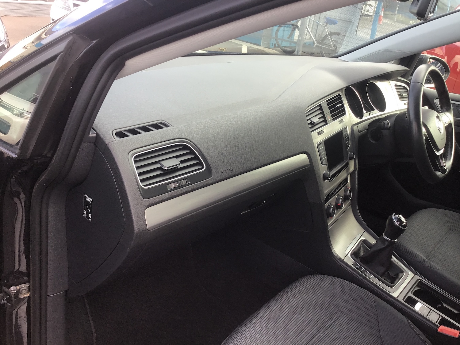 Used Volkswagen Golf 2015 for sale - 76208644: Photo 42
