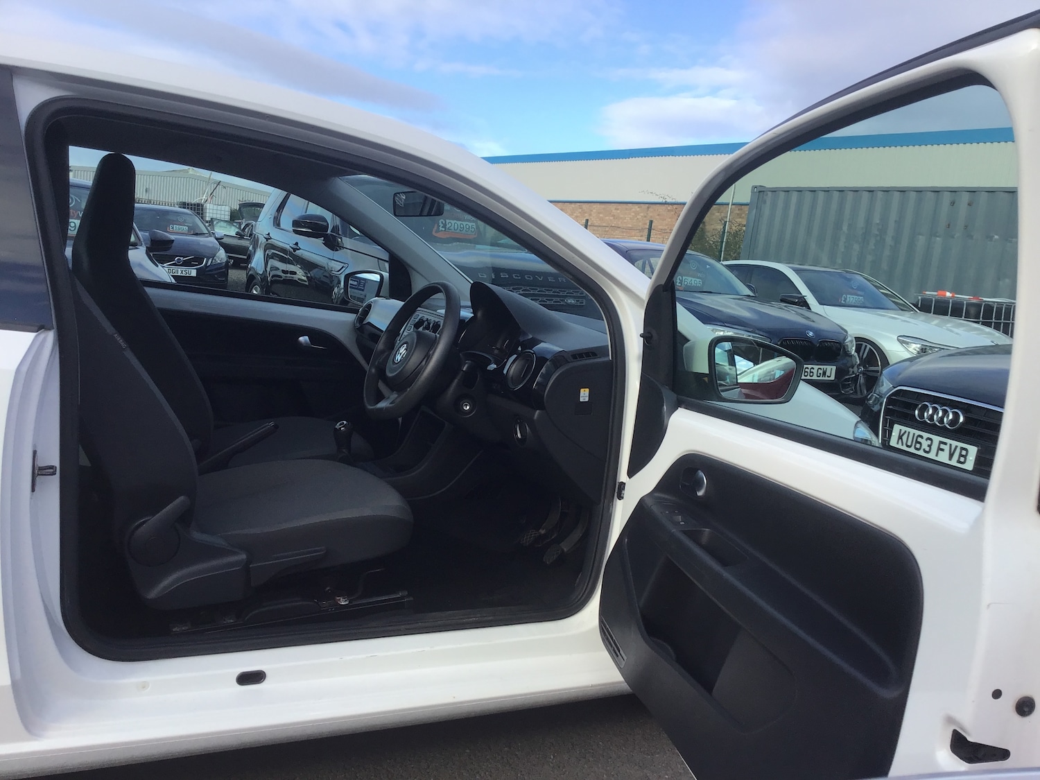 Used Volkswagen up! 2012 for sale - 76205788: Photo 11