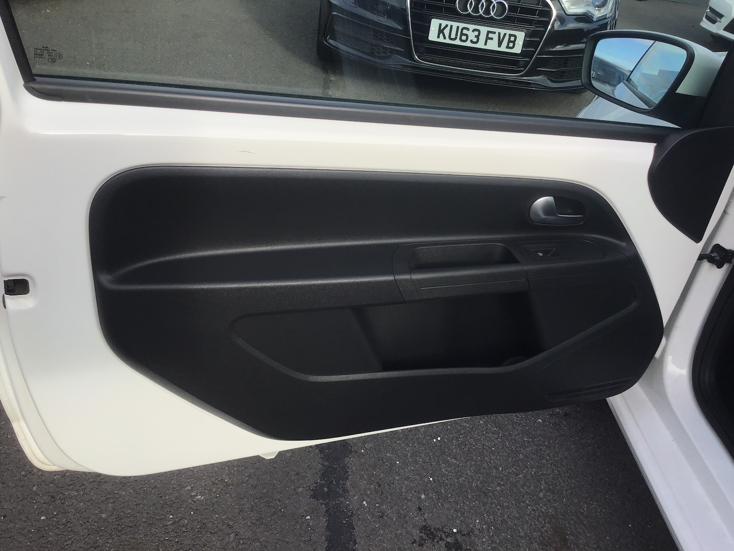 Used Volkswagen up! 2012 for sale - 76205788: Photo 28