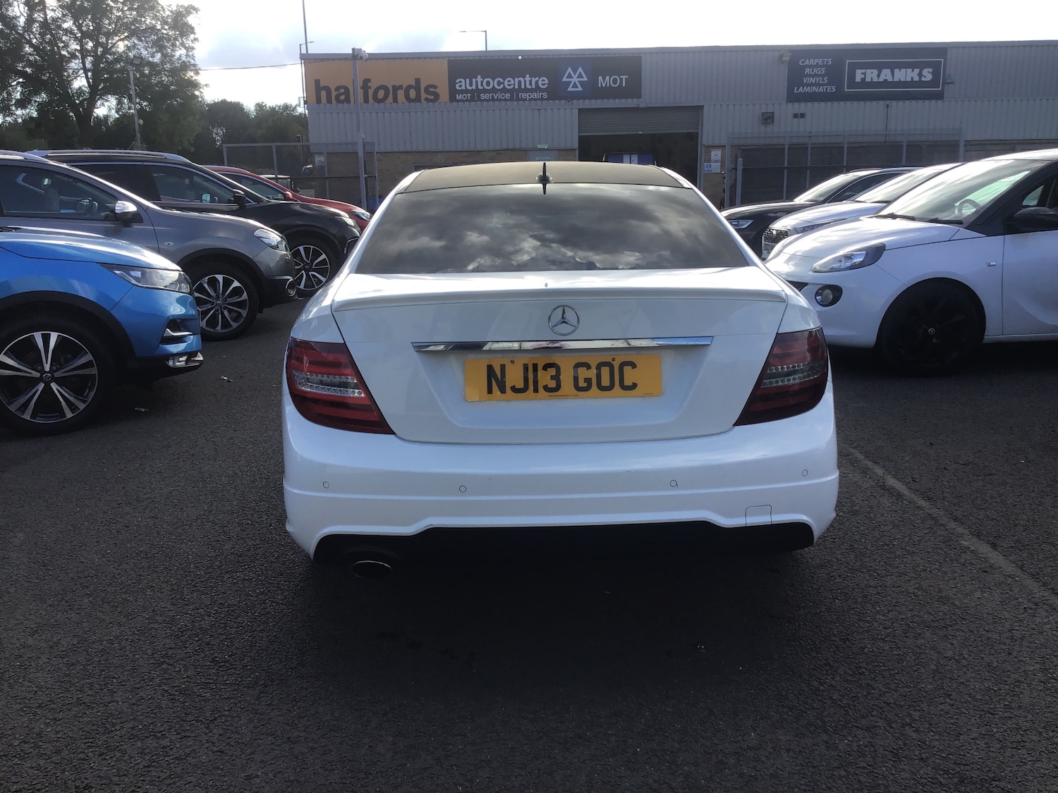 Used Mercedes-Benz C Class 2013 for sale - 75910691: Photo 8