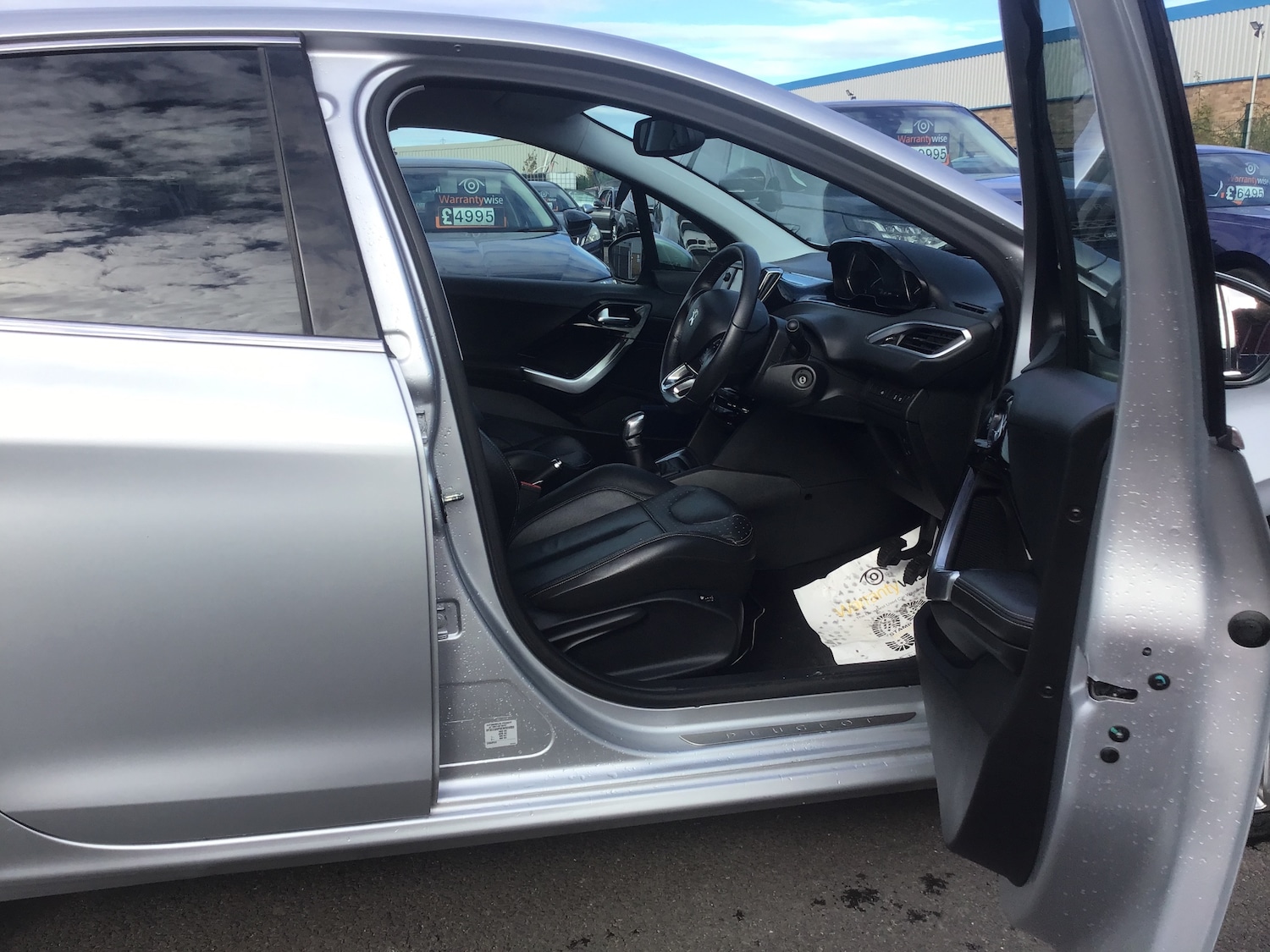 Used Peugeot 208 2014 for sale - 76205792: Photo 11