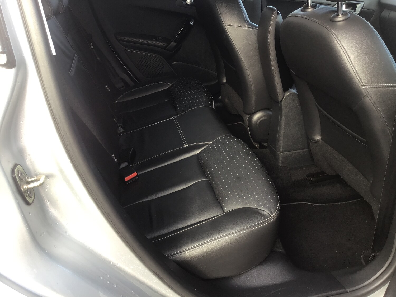 Used Peugeot 208 2014 for sale - 76205792: Photo 14