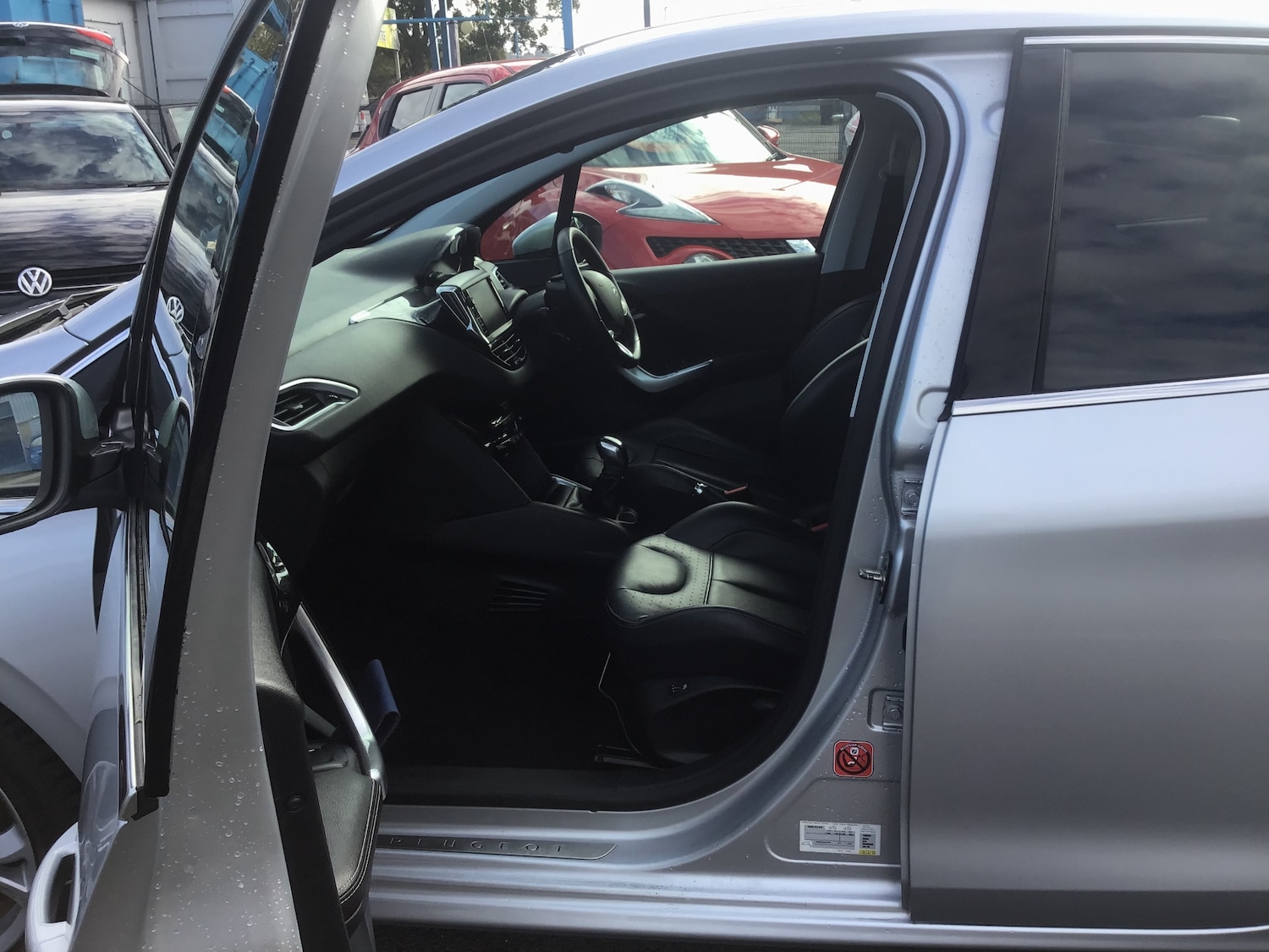 Used Peugeot 208 2014 for sale - 76205792: Photo 15