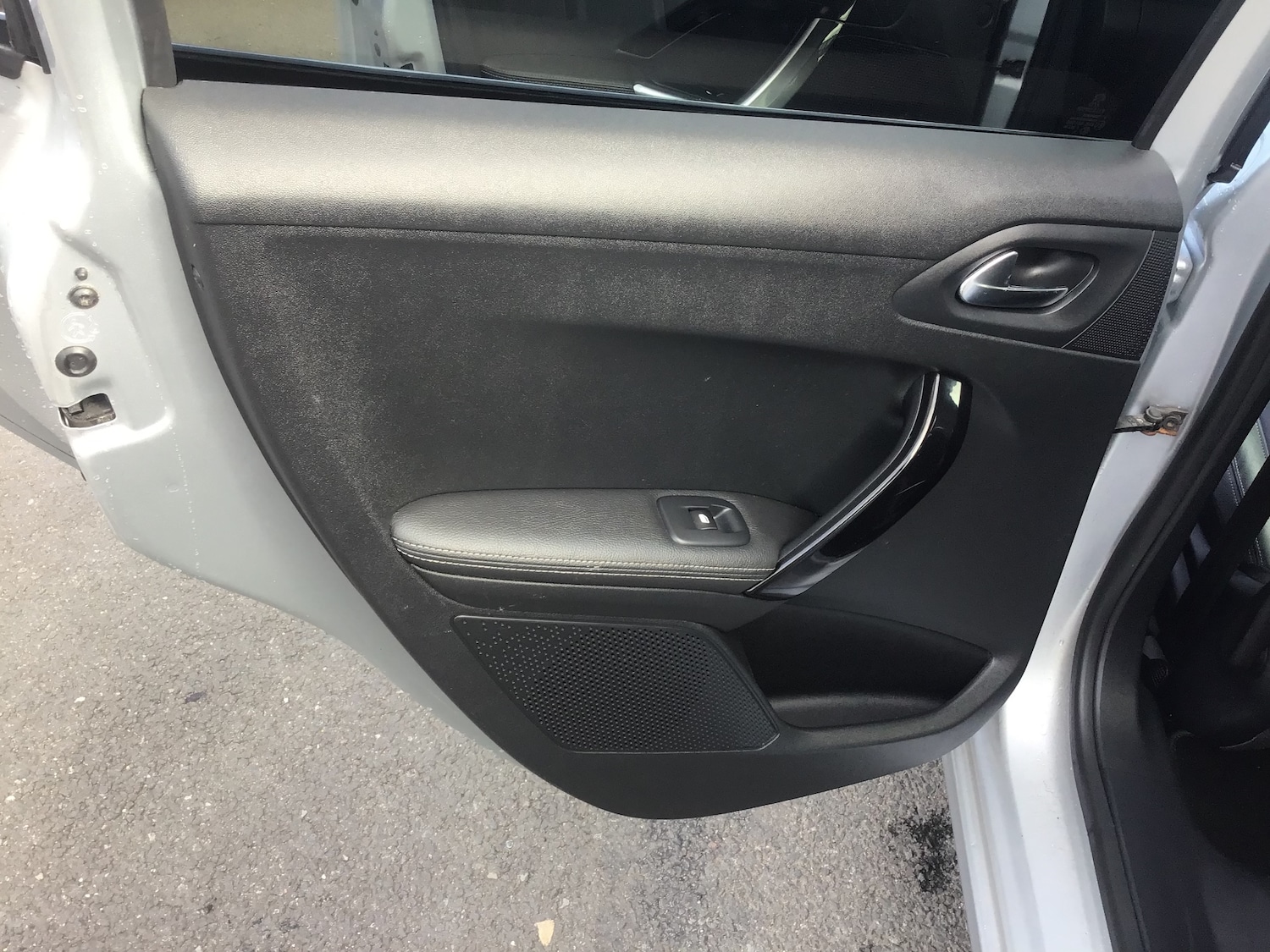 Used Peugeot 208 2014 for sale - 76205792: Photo 28