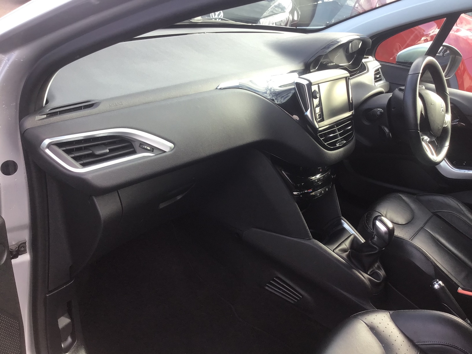 Used Peugeot 208 2014 for sale - 76205792: Photo 30