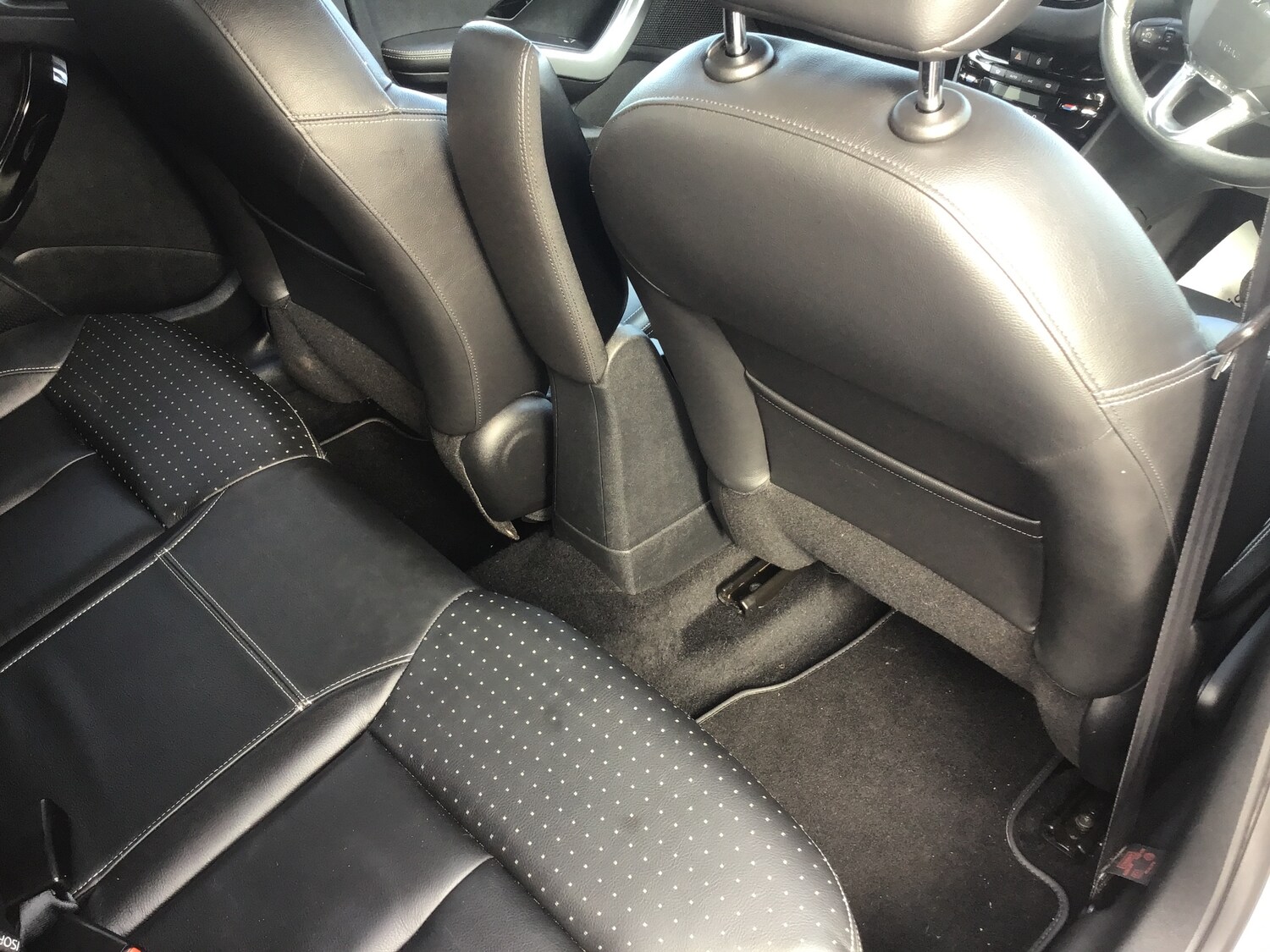 Used Peugeot 208 2014 for sale - 76205792: Photo 34